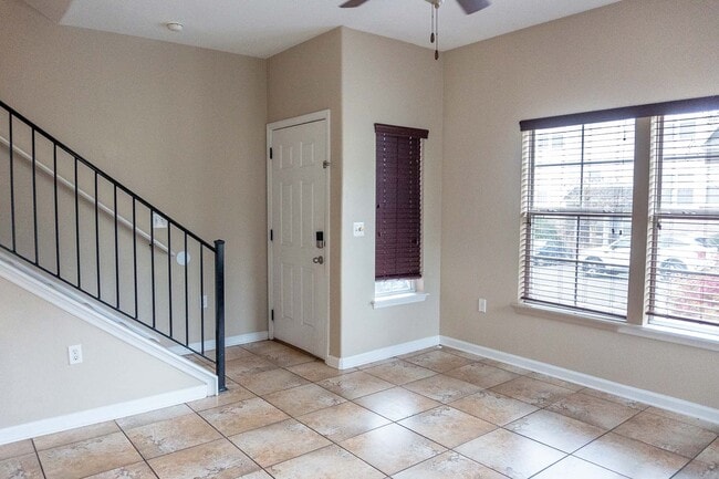 Building Photo - 2299 Del Carmel Way