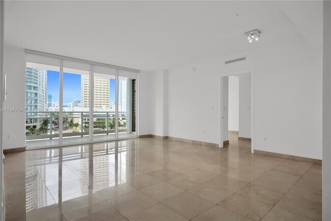 Foto del edificio - 901 Brickell Key Blvd
