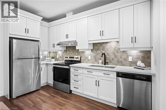 Building Photo - 30 Hamilton St S