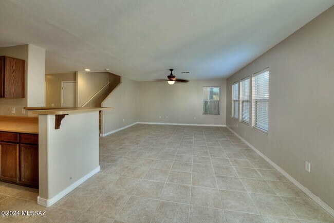 Building Photo - 2772 W Leafwing Dr
