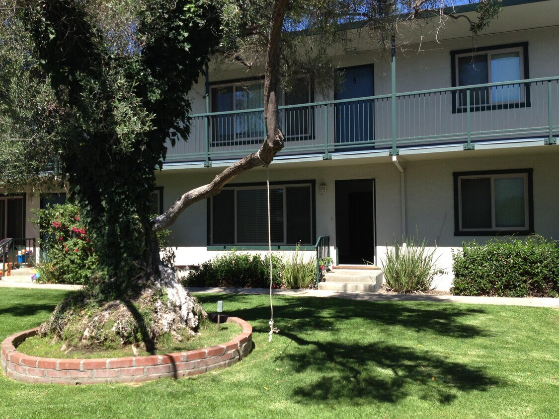 15 San Ramon Cir Unit 2, Salinas, CA 93901 Apartment for Rent in Salinas, CA