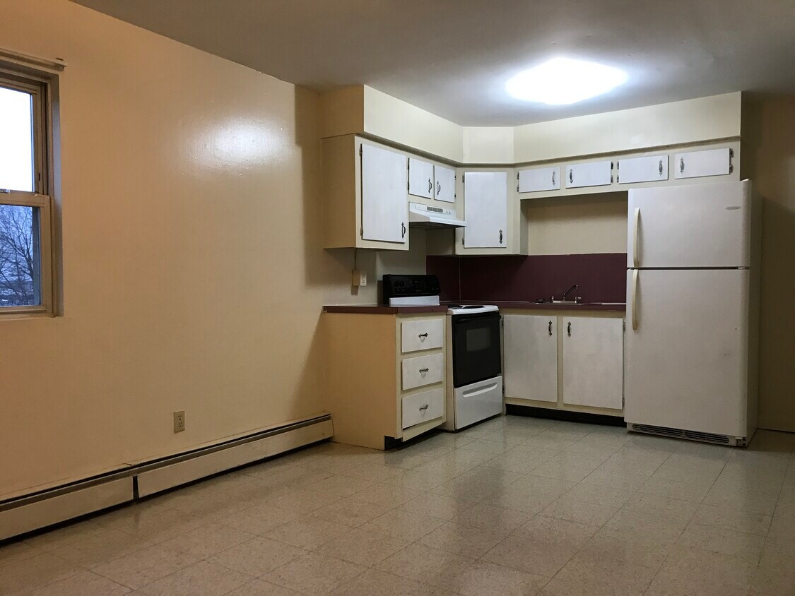 136 N Fairview St Unit 1R, Lock Haven, PA 17745 136 N Fairview St