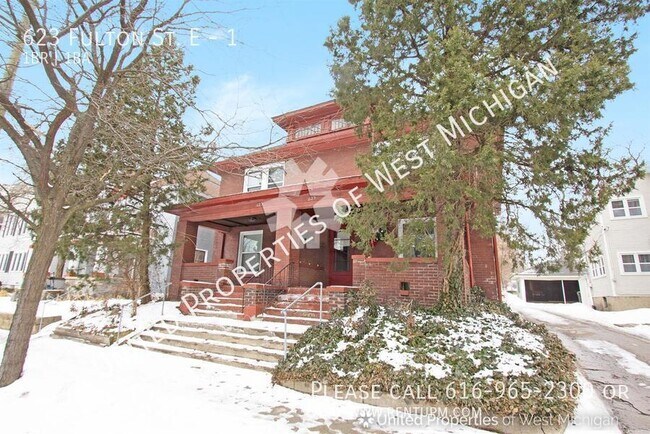 Building Photo - 623 Fulton St E