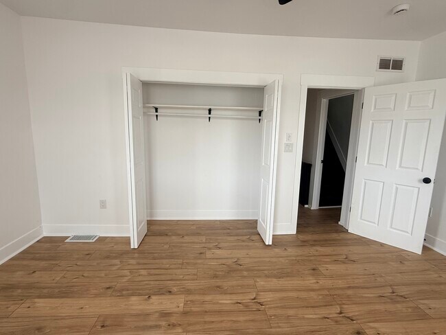 Foto del edificio - 908 Mount Rose Ave