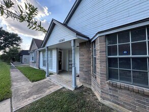 Building Photo - 19242 Woodglen Dr