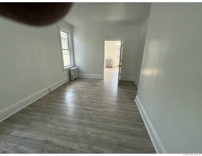 Foto del edificio - 72-37 66th St