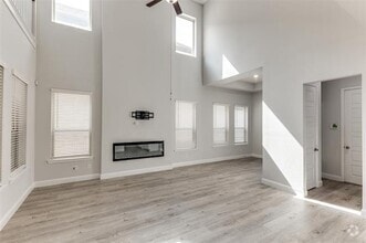 Building Photo - 4592 Refugio Dr