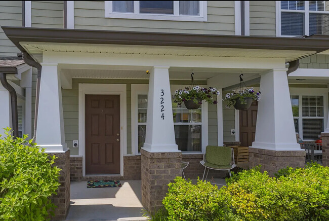 Front Outdoor Porch - 3224 Lincoya Creek Dr