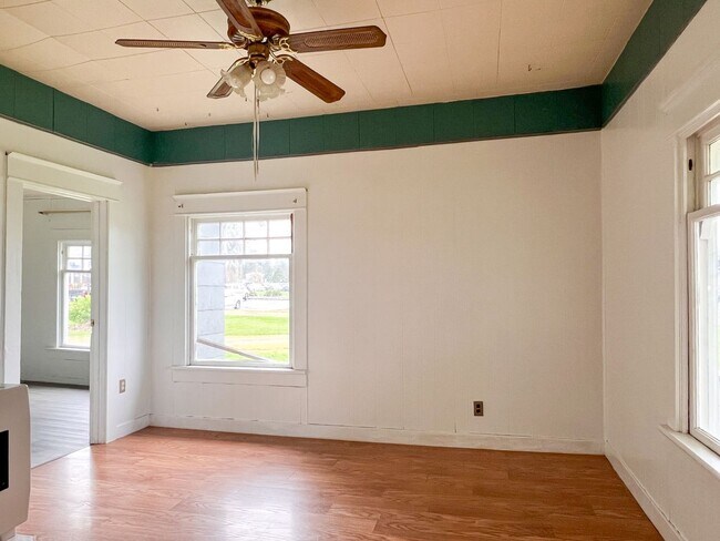 Foto del edificio - 1BD/1BA HOME IN LEBANON