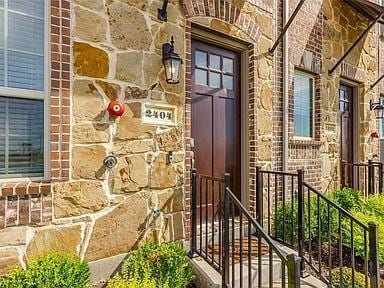 Building Photo - 2404 Magalia Ln