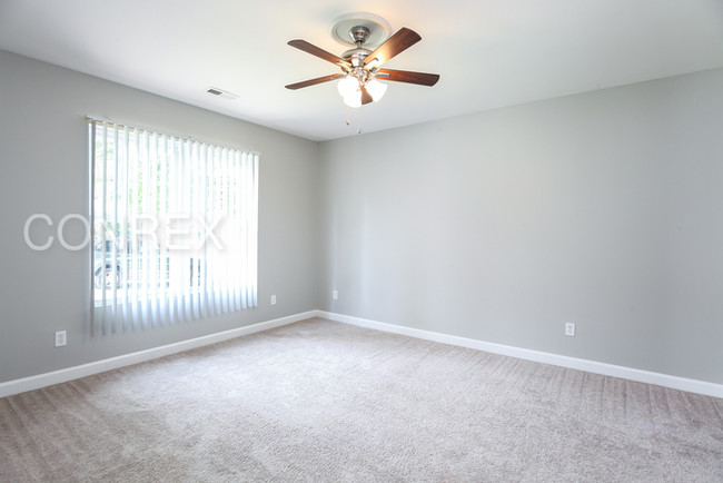 Building Photo - Adorable 3 Bedroom Ranch