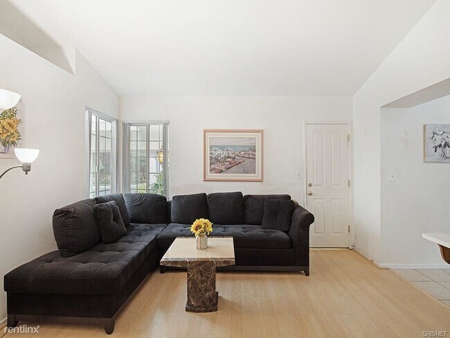 Building Photo - 3 br, 2 bath House - 17123 Orozco St 1