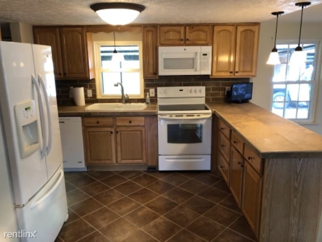 Building Photo - 3 br, 2 bath Mobile Home - 4836 Lickton Pike