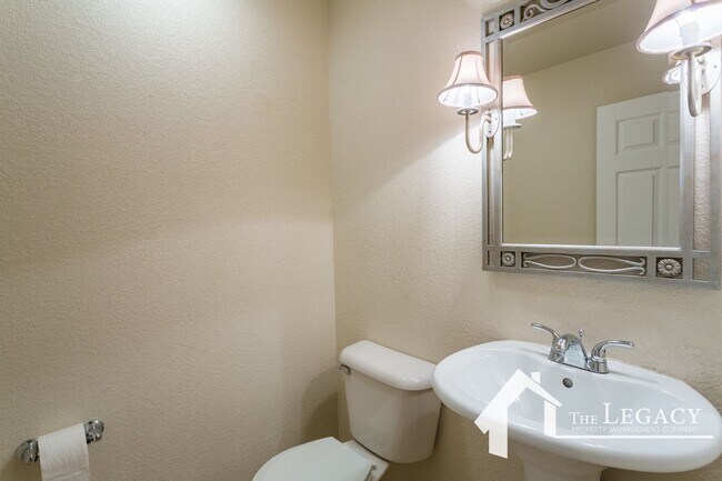 Foto del edificio - Eastside Townhome