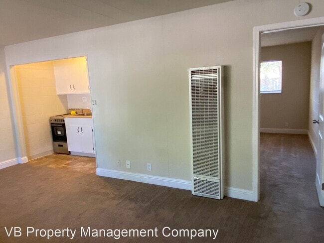 Building Photo - 1413 Portola Ave