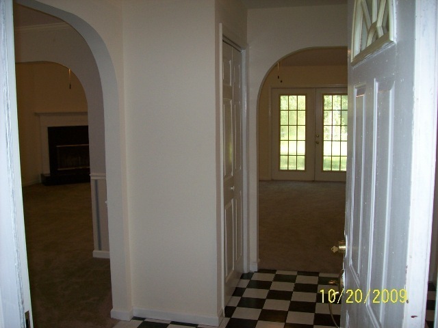 Foto del edificio - 4bedroom Brick Home In NE Available For Mo...