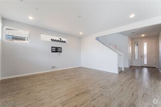 Building Photo - 3352 Solarino Ln