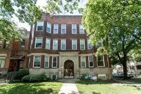 Primary Photo - 1523 W Addison St