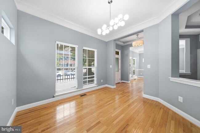 Foto del edificio - 13131 Clarksburg Square Rd