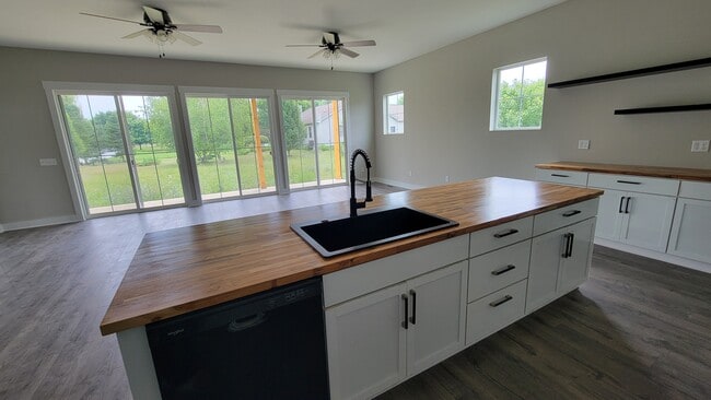 Kitchen overlooking living room - 4530 Buckeye Run Rd