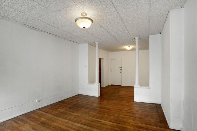 Building Photo - 66 Sussex St