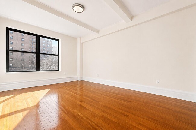 Foto del edificio - 77 W 104th St