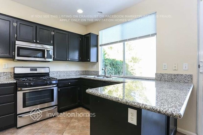 Foto del edificio - 27438 Fallbrook Ct