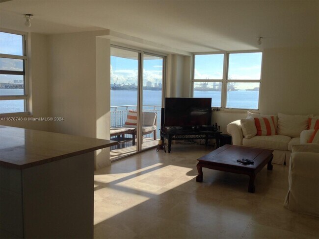 Building Photo - 770 Claughton Island Dr