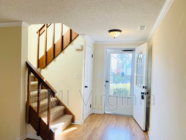 Building Photo - 5489 Glenville Cir