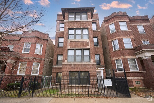 Building Photo - 6142 S Rhodes Ave