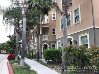 Building Photo - 5060 Paramount Dr