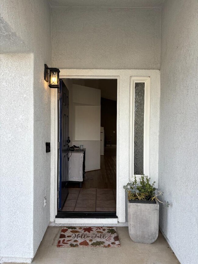 Building Photo - 1012 Freshwater Ct