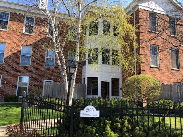 Shackleton Square - 2820 Marshall Ct