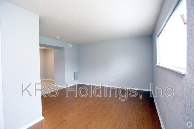 Building Photo - 4215 Orcutt Ave
