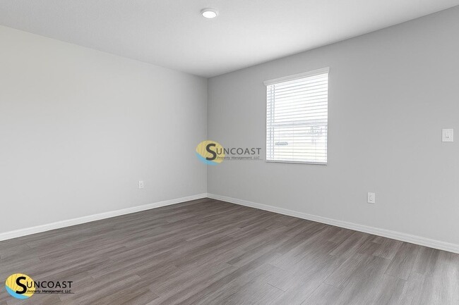 Building Photo - 6461 Sweetbay Ln