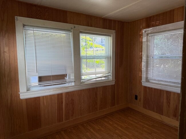 Building Photo - 174 Bluff Ave