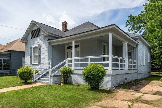 Building Photo - 3218 6th Street Tuscaloosa AL, 35401