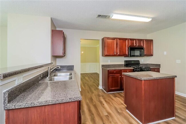 Foto del edificio - 629 Tomahawk Pl SW