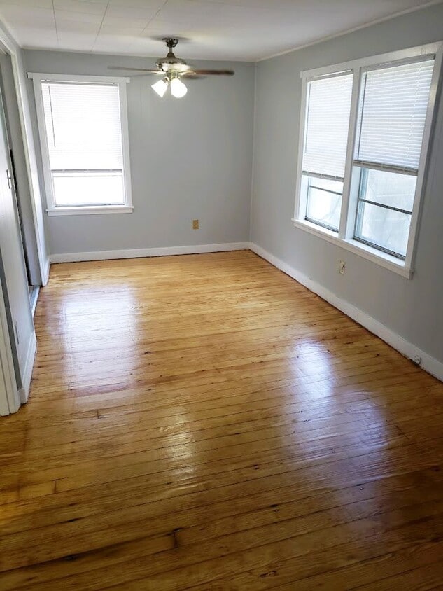 Primary Photo - Mockingbird Realty 221.5