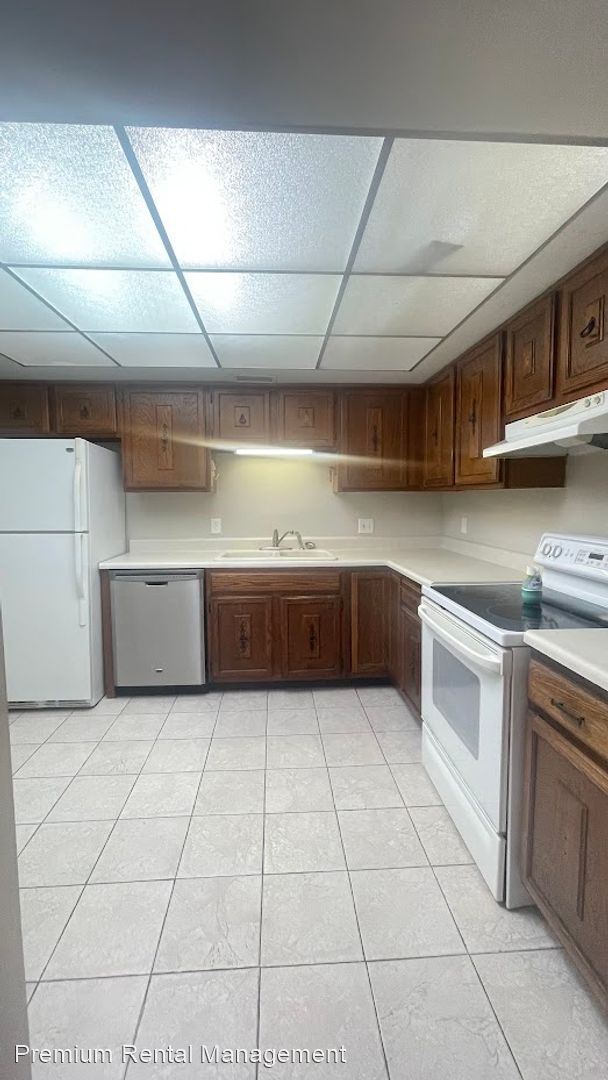 Building Photo - 2 br, 2 bath House - 5343 Emerald Isle Dr