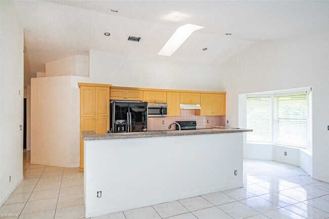 Foto del edificio - 3 br, 2 bath House - 2761 NE 27th Cir