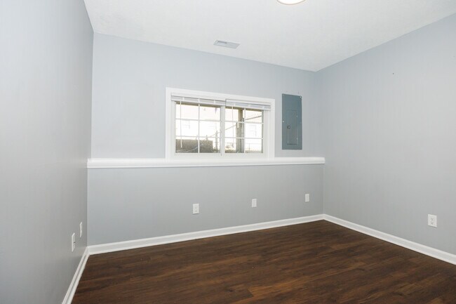 Foto del edificio - 250 Parktrail Rd