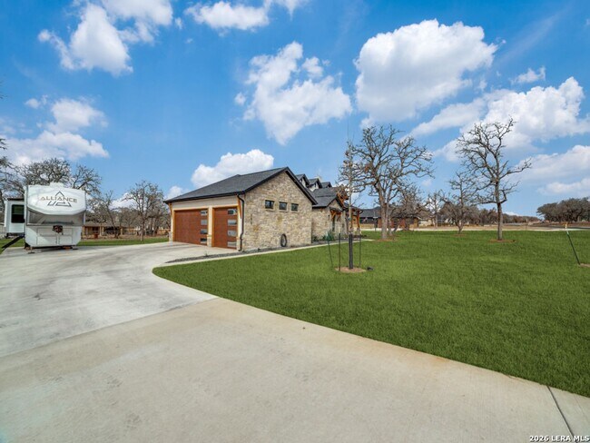 Foto del edificio - Great Custom Built Home at Atkins, TX