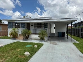Building Photo - 3500 SW 87th Pl