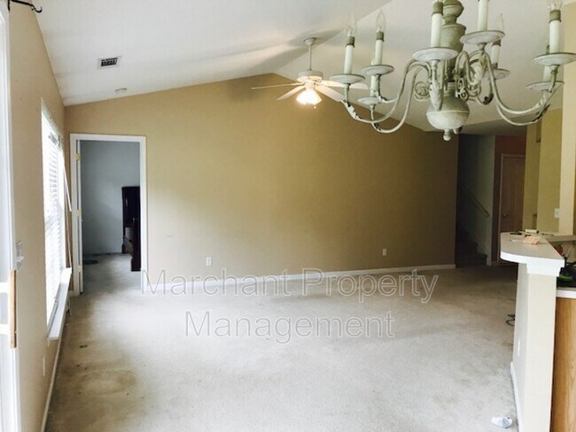 Foto del edificio - 776 Waterbrook Ln