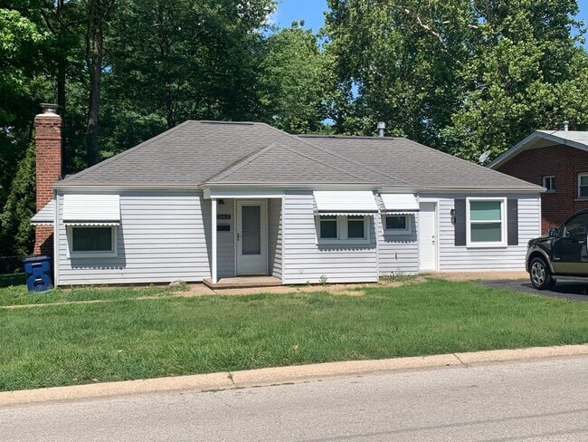 Building Photo - 3943 Wright Ave Building Photo - 3943 Wright Ave