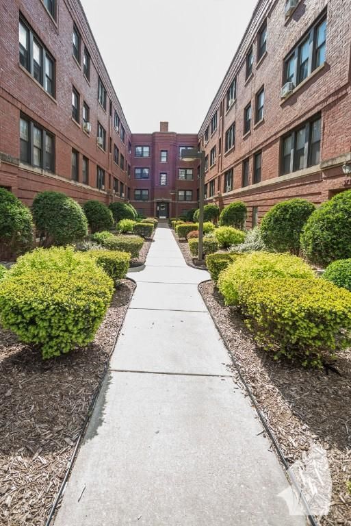 Foto del edificio - 5736 N Winthrop Ave