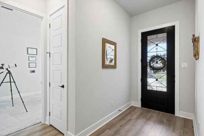 Building Photo - 8408 Grenadier Dr