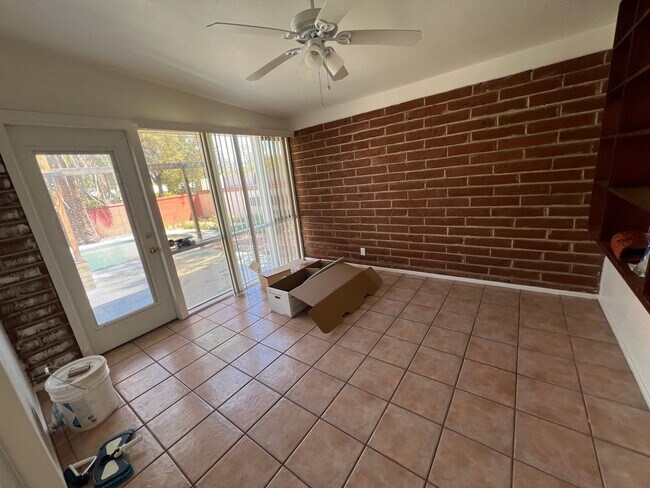Building Photo - Central 3 Bedroom 2 Bath Burnt Adobe Home with Pool