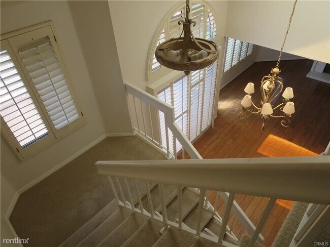Building Photo - 3 br, 2.5 bath Townhome - 4467 Emerald St ...